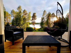 Tiuranranta= Järvenrannalla iso talo Kurussa (16 hlöä) in Kuru